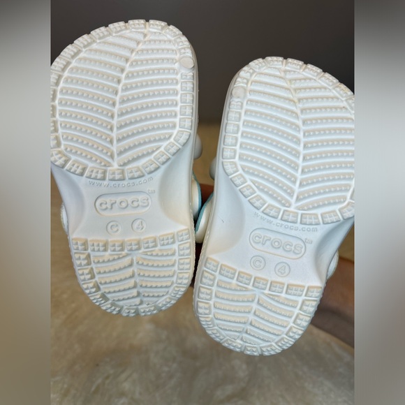 Crocs toddler classic “I Am Rainbow Unicorn” clog - Picture 6 of 7